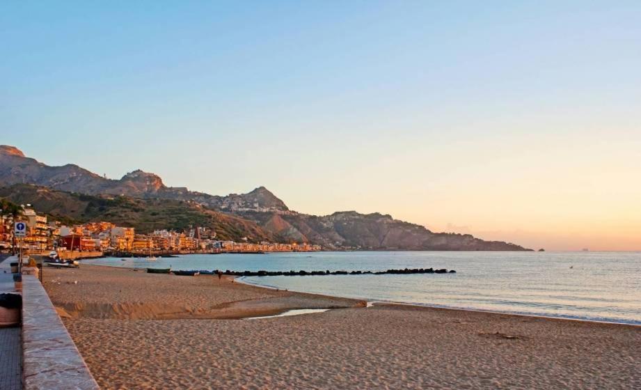 Appartamento Da Nella Giardini Naxos Eksteriør billede